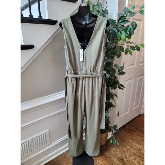 Caralyn Mirand The Drop Jumpsuit Women Large Green Wide Leg Belted V Neck Outfit - Picture 6 of 16